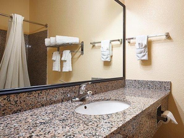 Western Sherwood & Hotel 3*