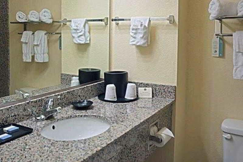 Western Sherwood & Hotel 3*
